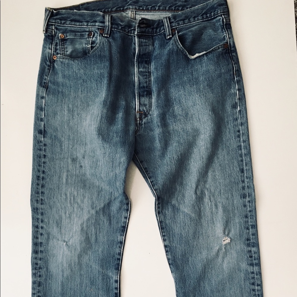 Vintage Levi’s Button-Ups Blue Jeans